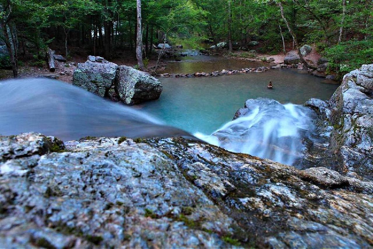 Secluded Home With Mini Waterfall And A Creek In Hot Springs Exterior foto
